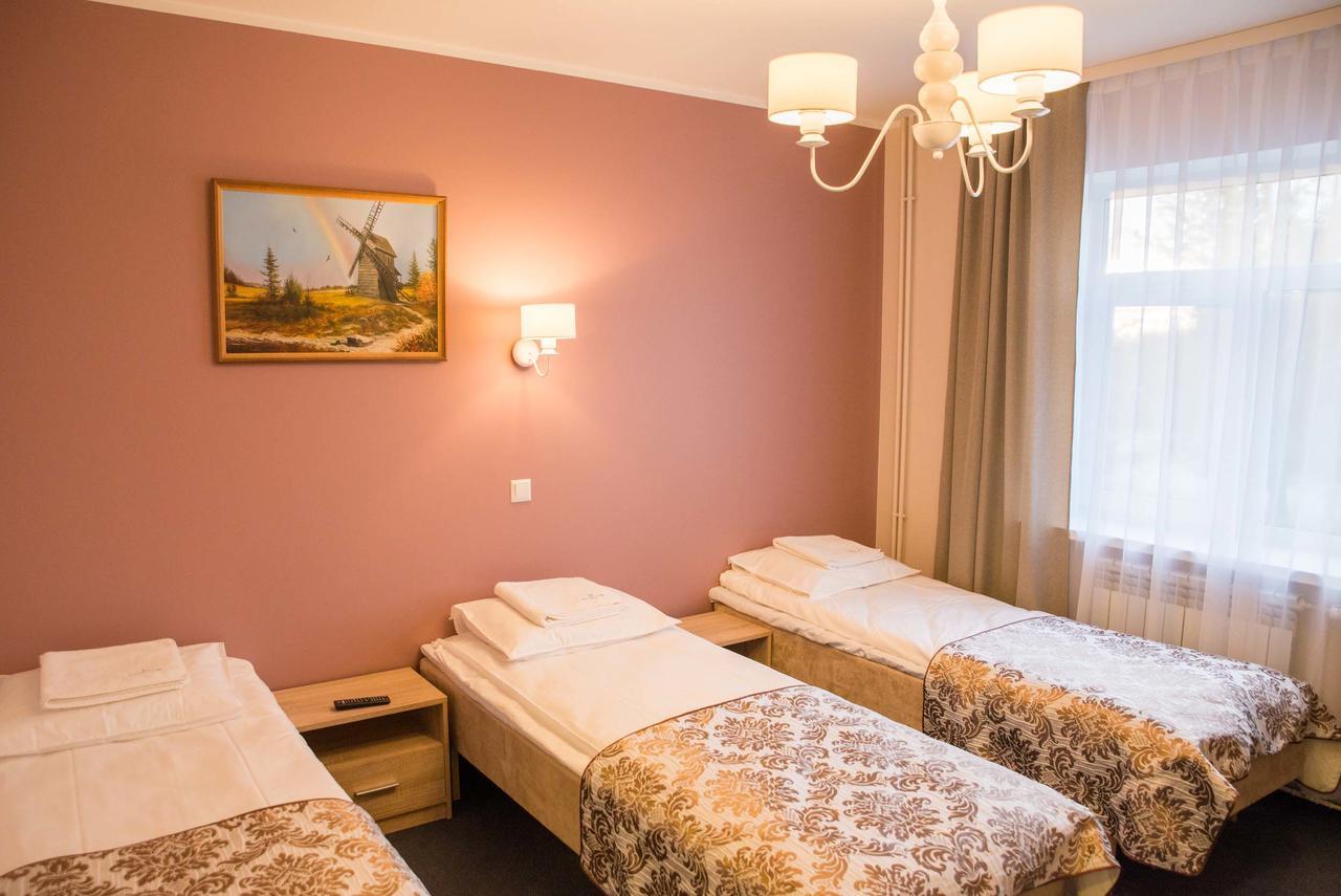Ankur Hotell Mustvee Bagian luar foto
