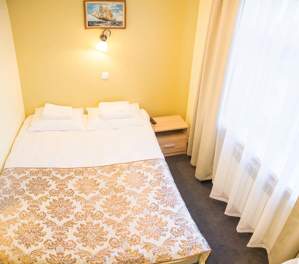 Ankur Hotell Mustvee Bagian luar foto
